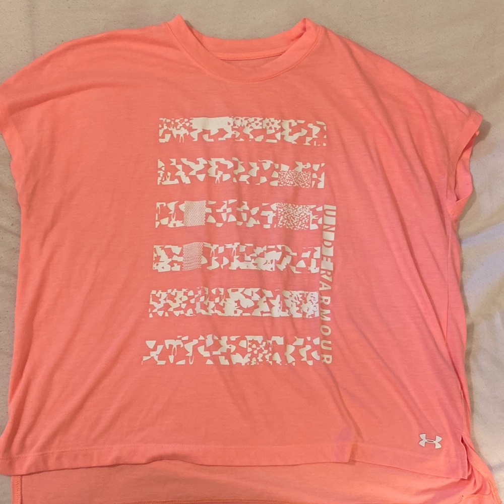 Under Armor boxy cap sleeve tshirt